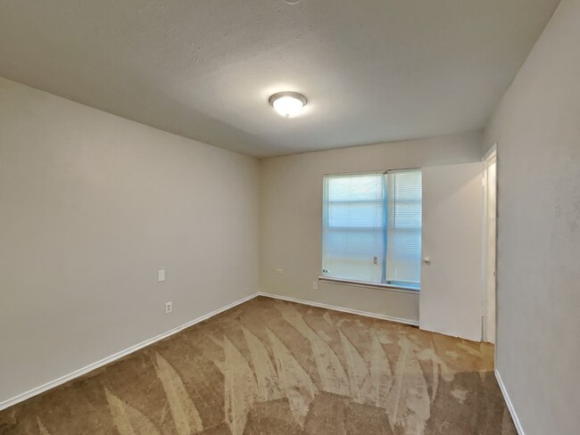 Building Photo - No Application Fees* $500 off w/move in by...