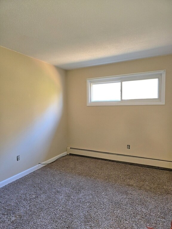 Building Photo - 19 Chapman Ave