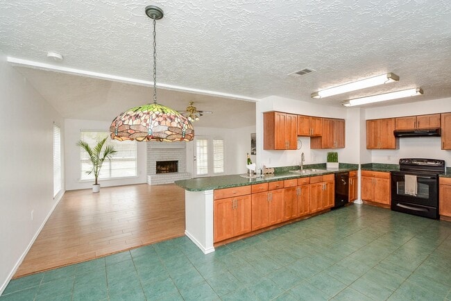 Building Photo - 3315 Honey Creek Dr