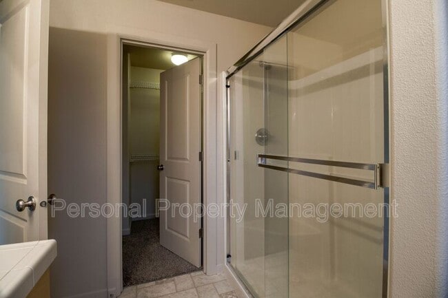 Building Photo - 4014 NE 89th Way