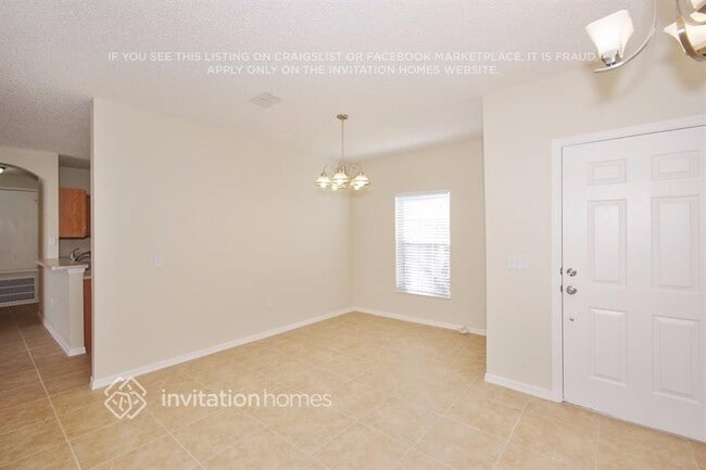 Building Photo - 627 Koala Ct