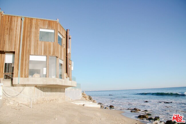 Building Photo - 24150 Malibu Rd