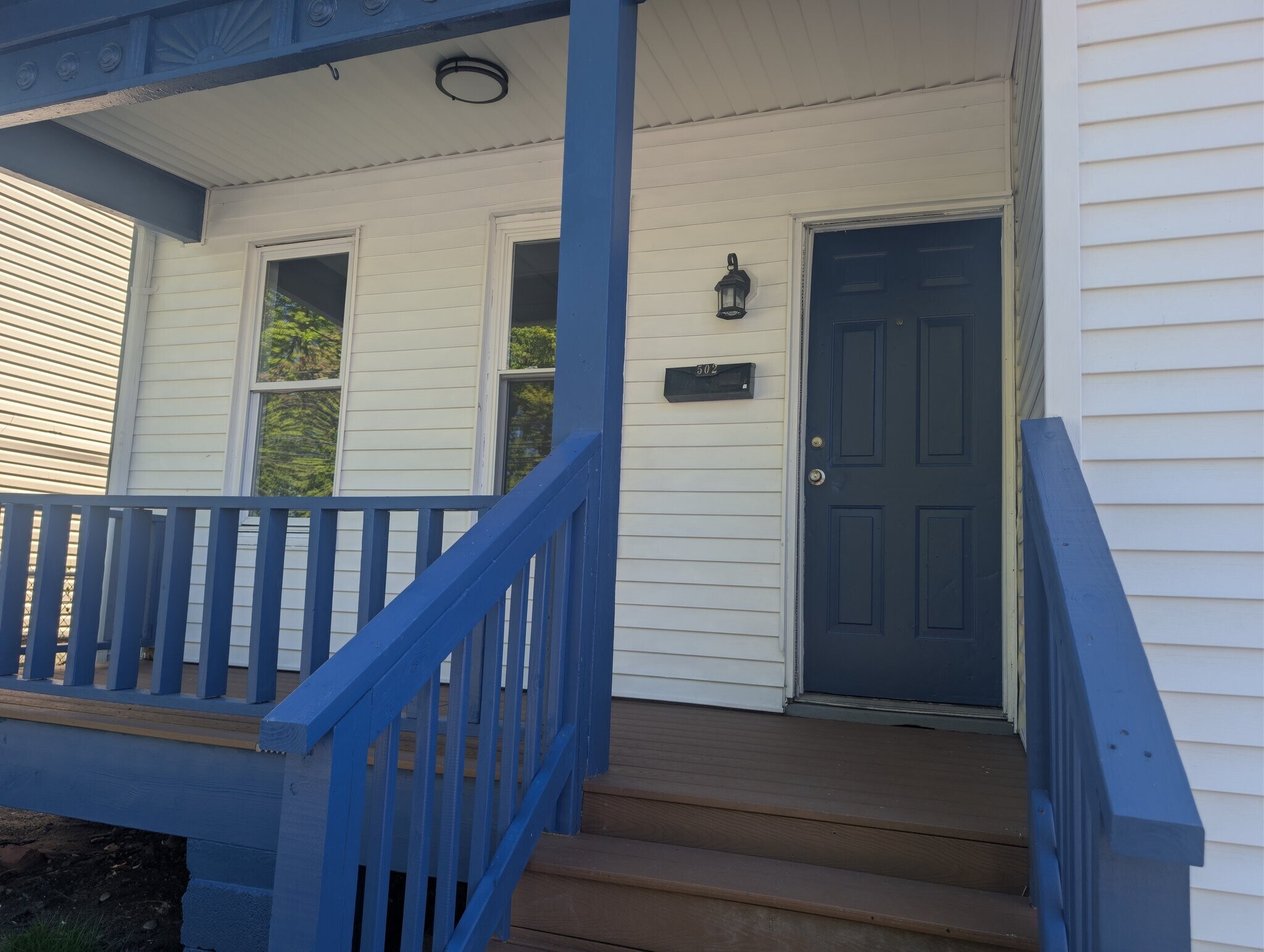 Building Photo - 502 Marion St