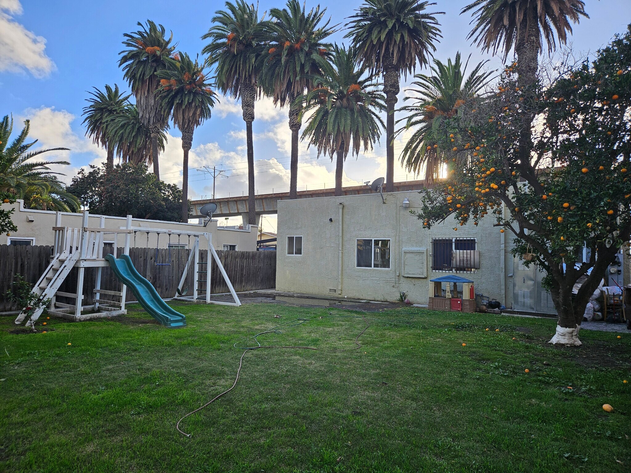 Building Photo - 1408 N Willowbrook Ave