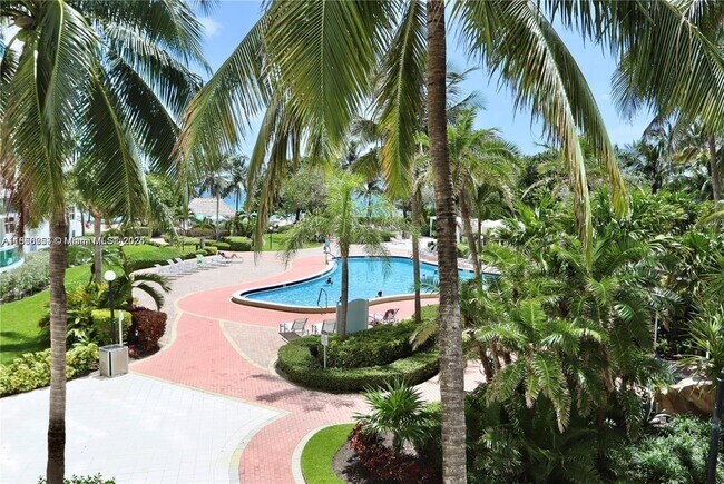 Building Photo - 3001 S Ocean Dr