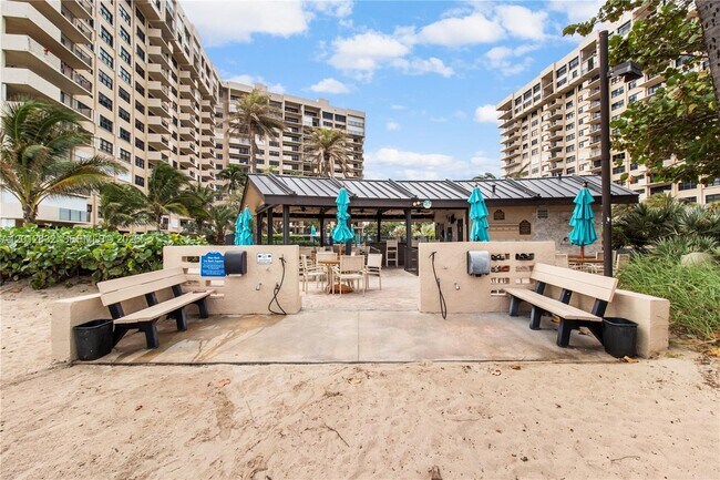 Building Photo - 4900 N Ocean Blvd