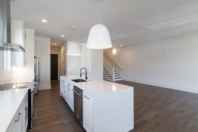 Building Photo - 1009 Garfield St