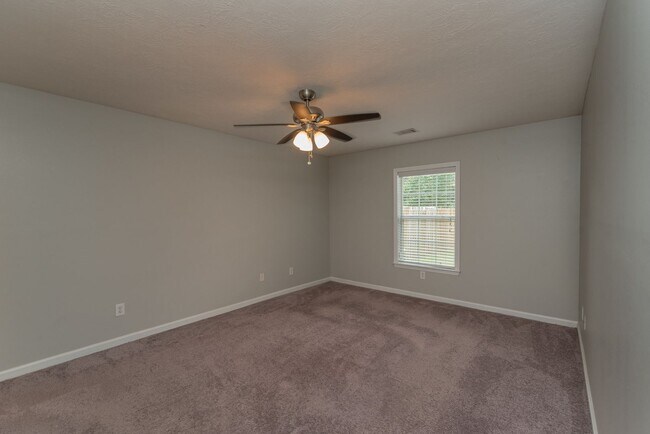 Building Photo - $1,525- 2 Bed/2 Bath house for rent in West Augusta, Total Electric!
