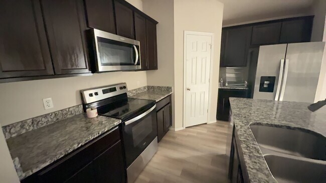Building Photo - 8919 Cantera Rdg Rd