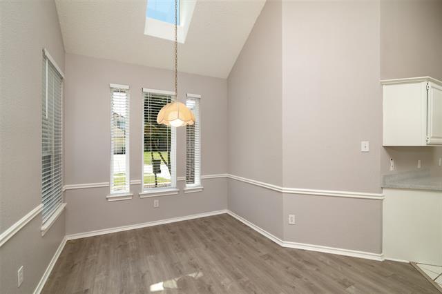 Building Photo - 1329 Maywood Ct