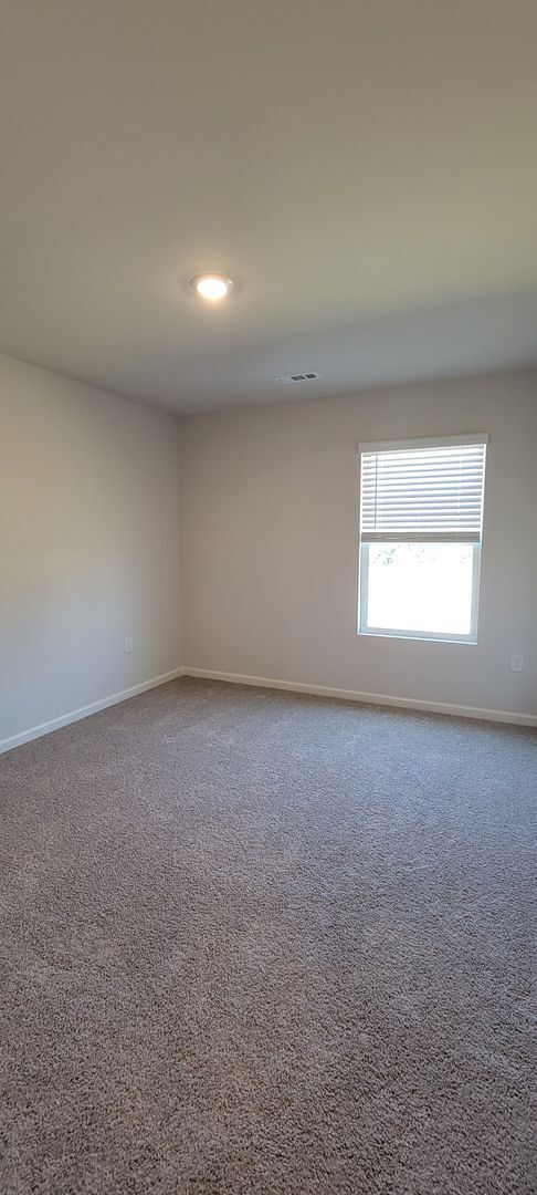 Building Photo - 23 Berryville Dr
