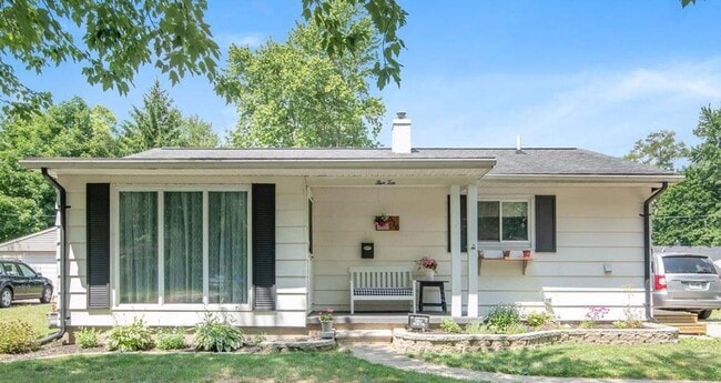 Primary Photo - Necently updated Downtown Chelsea Ranch
