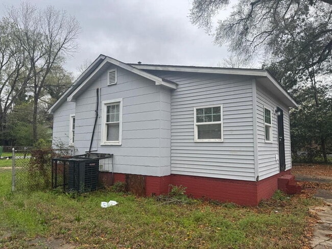 Building Photo - 809 Fletcher Ave