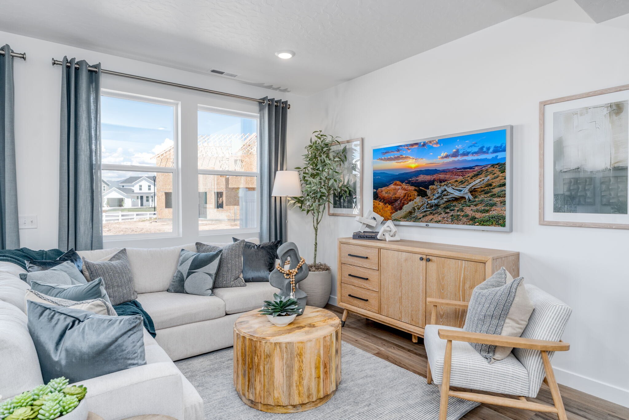 Building Photo - 1566 N Summer Spgs Cv