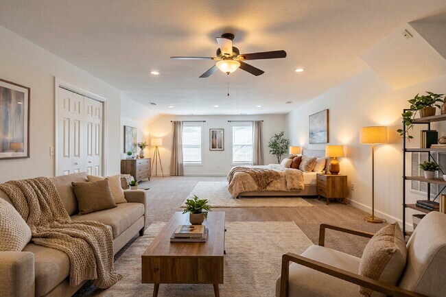 Building Photo - Large townhome in the Desirable Southbridge Community