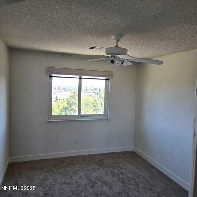 Building Photo - 1804 Quail Run Rd