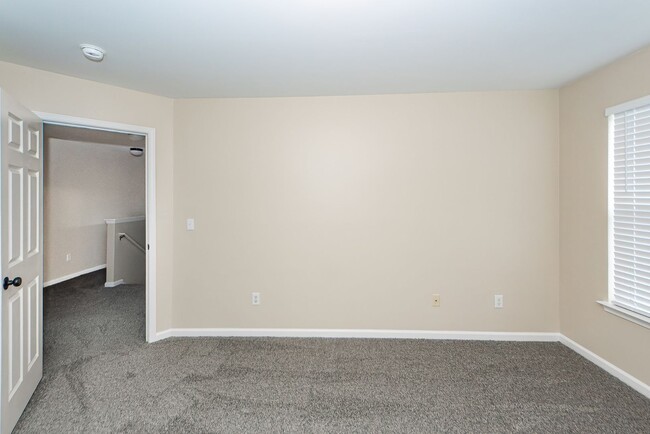 Building Photo - 4 Bedroom 2.5 Bath Home in Felder Creek - ...
