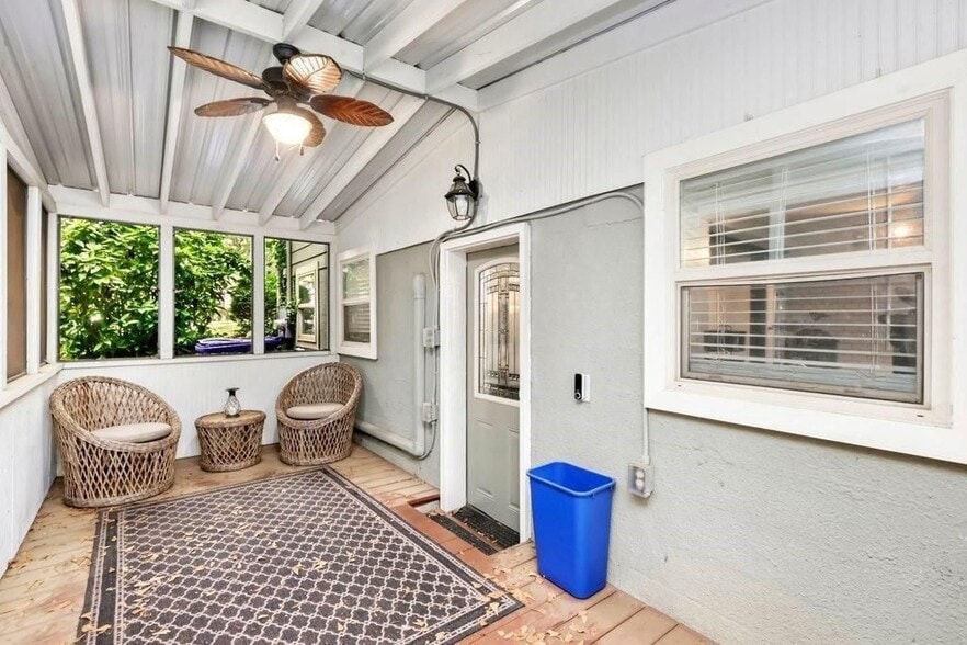 Building Photo - 677 Holmes St NW