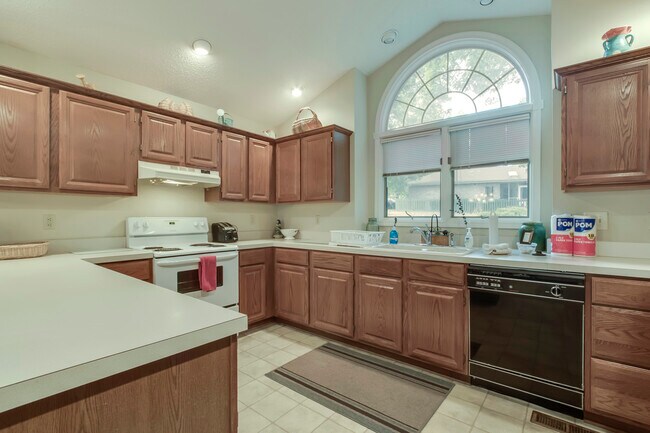 Building Photo - 124 Agoli Way
