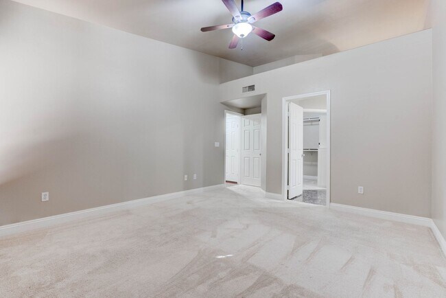 Building Photo - 10001 Crimson Palisades Pl