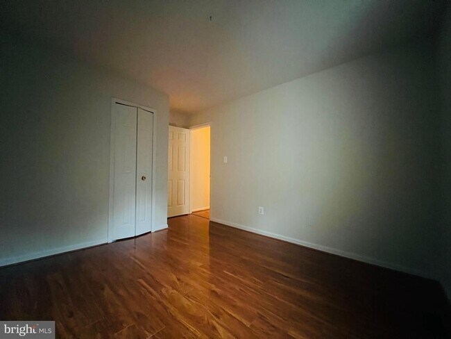 Building Photo - 6279 Kerrydale Dr