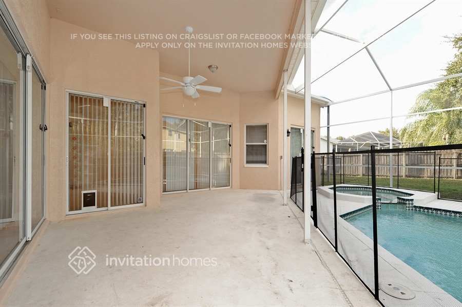 Building Photo - 10117 Vista Pointe Dr