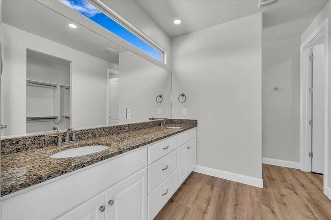 Building Photo - Coral Canyon Living! 3 Bedroom Home with C...