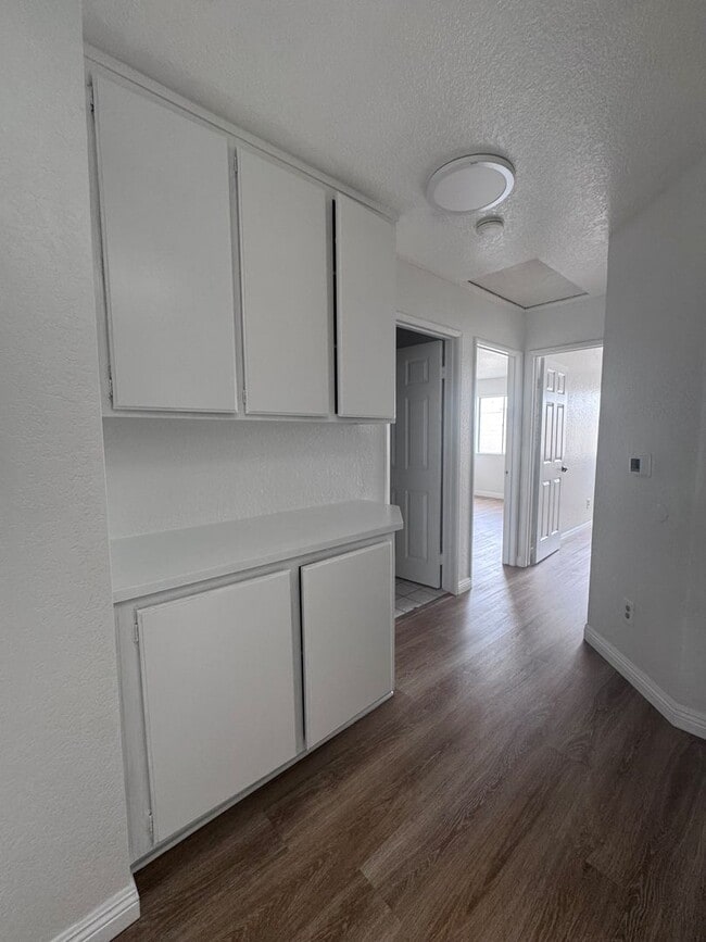 Building Photo - Spacious Home in Huntington Park HOA Commu...