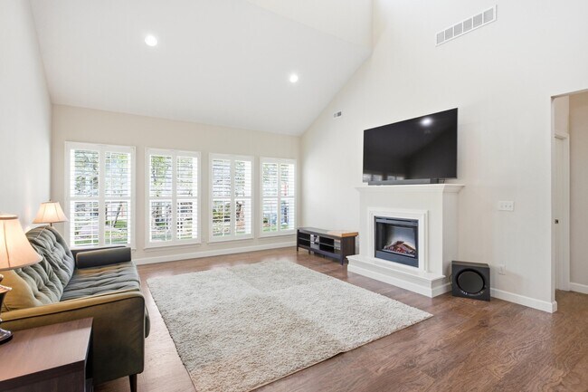 Building Photo - 2409 Boulder Springs Dr