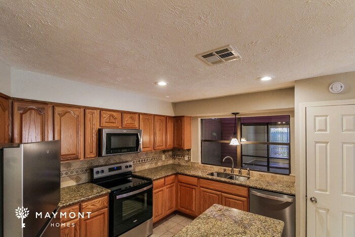 Building Photo - 10814 Kirktown Dr