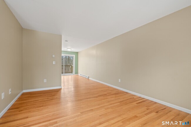 Building Photo - 92 Cynthia Ln