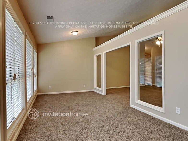 Building Photo - 590 Lendl Ln