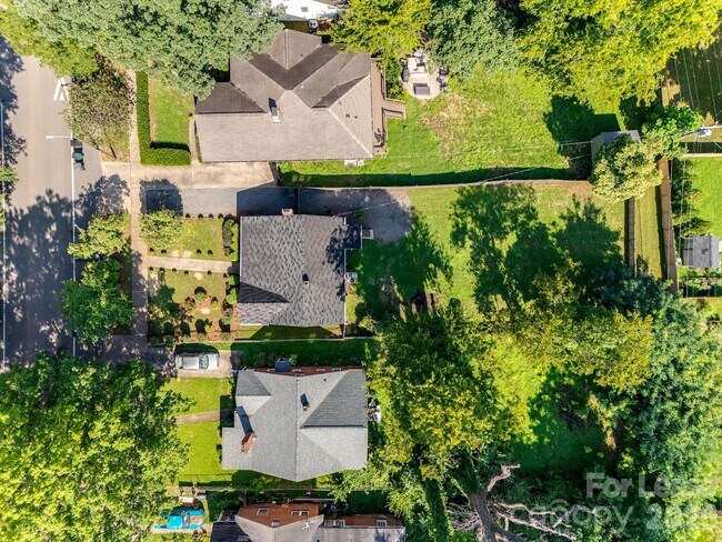 Building Photo - 216 Sylvania Ave