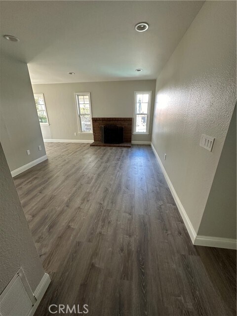 Building Photo - 1414 Vallejo Dr