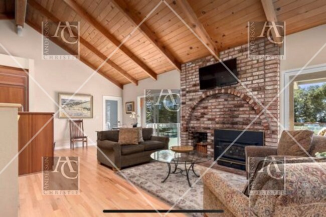 Building Photo - 4 bedroom 3 bath home in Scotts Valley