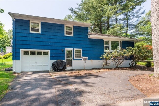 Building Photo - 192 Woodland Ave