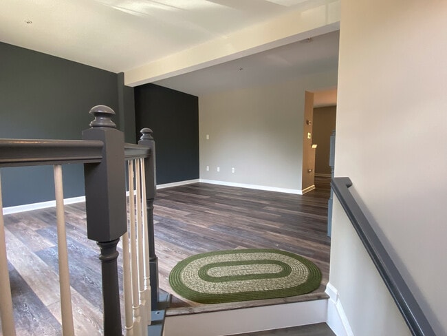 Building Photo - 754 Pine Drift Dr