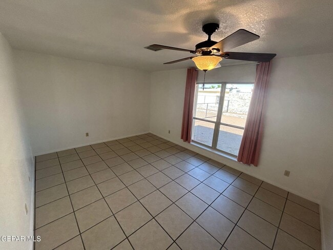 Building Photo - 3601 Okeefe Dr