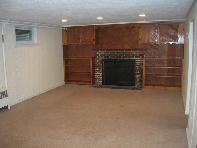 Building Photo - 5 Diehl Rd