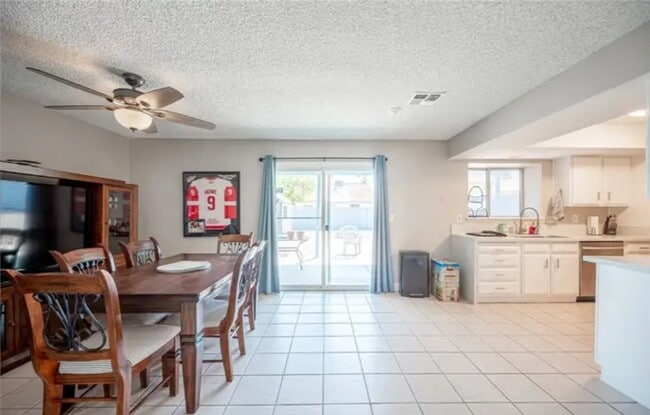 Building Photo - 3095 S Quantana Way