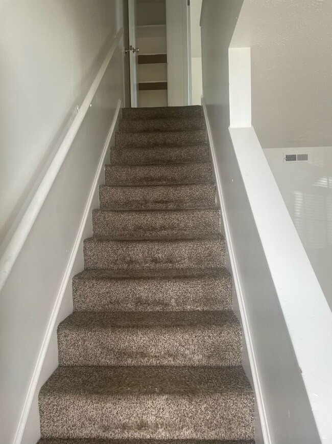 Building Photo - 850 Moon Rd