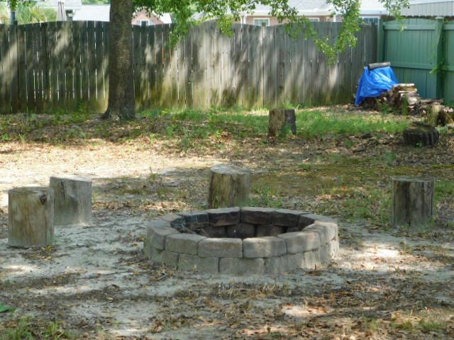 Building Photo - 92 Southern Oaks Dr
