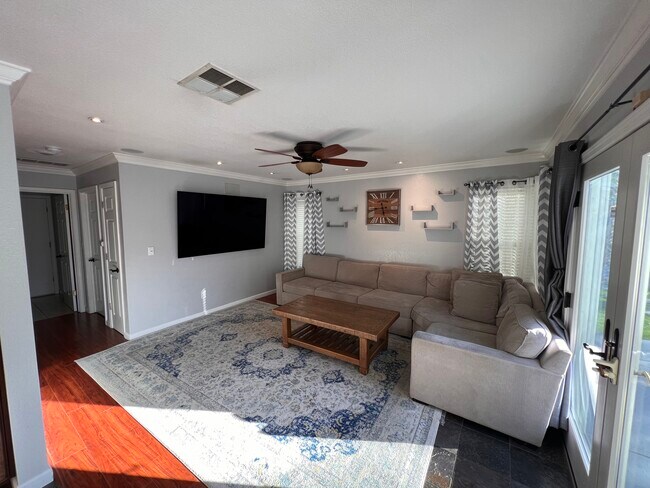 Building Photo - 4108 Falling Leaf Ct