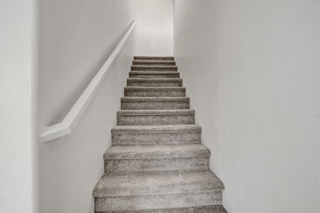 Building Photo - 4 Bedroom Townhouse in Tule Springs Coming Soon!