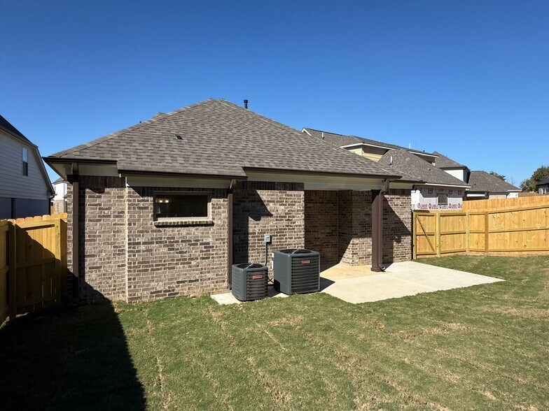 Building Photo - New Build in Oakland, TN!