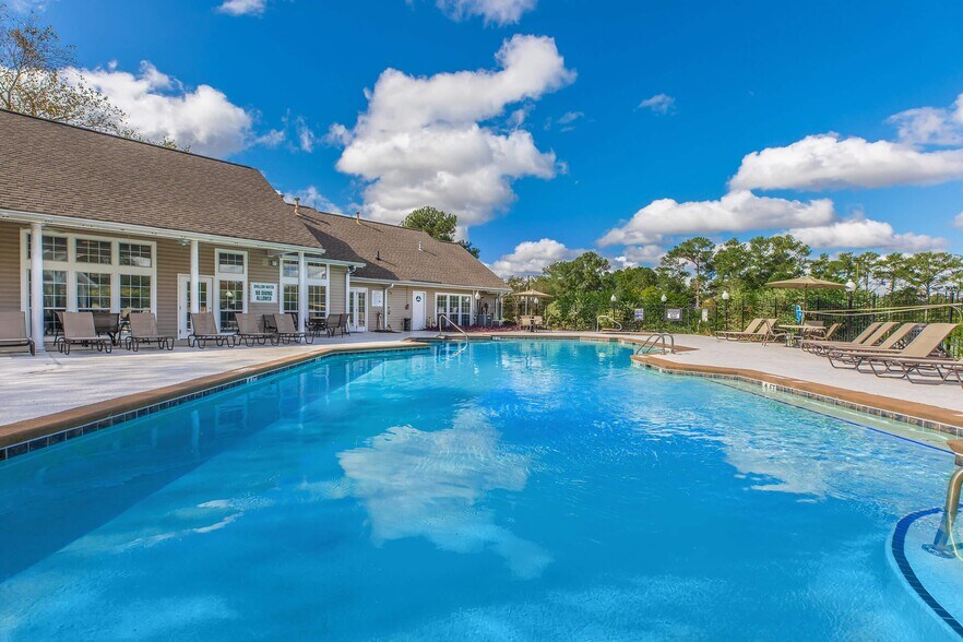 Arbors at Windsor Lake 8720 Windsor Lake Blvd Columbia SC 29223