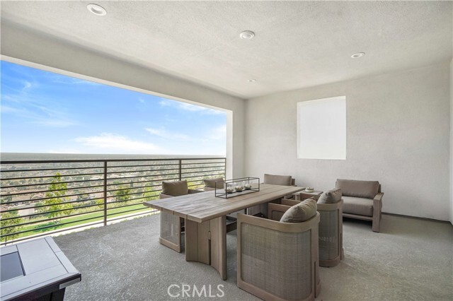Building Photo - 745 Alder Wy