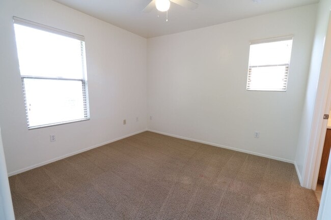 Building Photo - Great Location! 3Bed 2Bath House