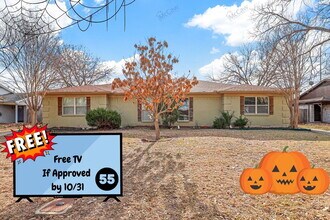 Building Photo - 4300 Segura Ct N