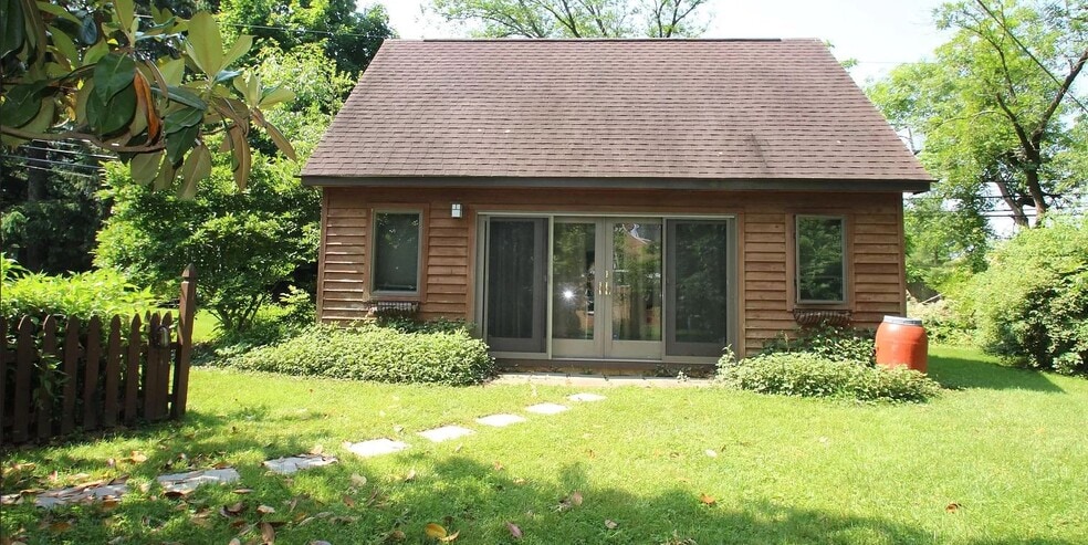 Primary Photo - 3 S Dillwyn Rd
